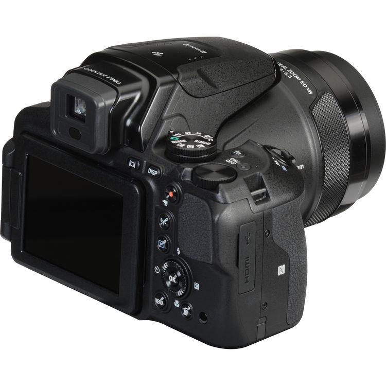 Nikon COOLPIX P900 Digital Camera