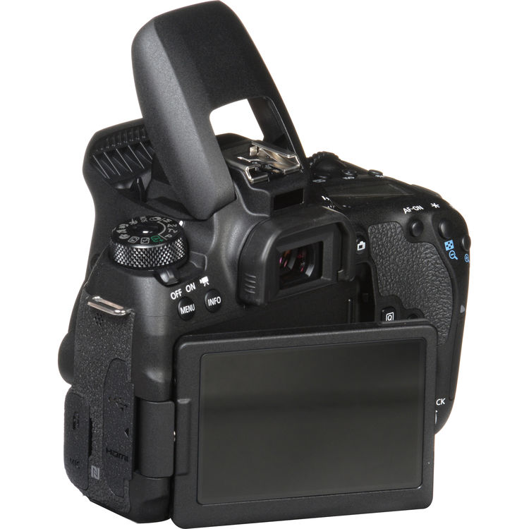 Canon EOS 77D DSLR Camera with 18-55mm Lens  "USED"
