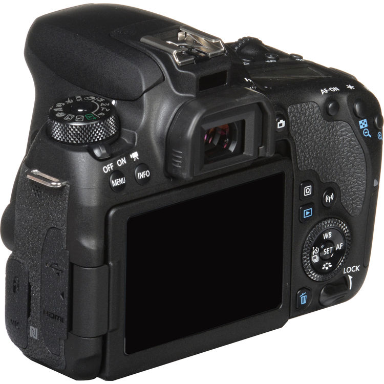 Canon EOS 77D DSLR Camera with 18-55mm Lens  "USED"
