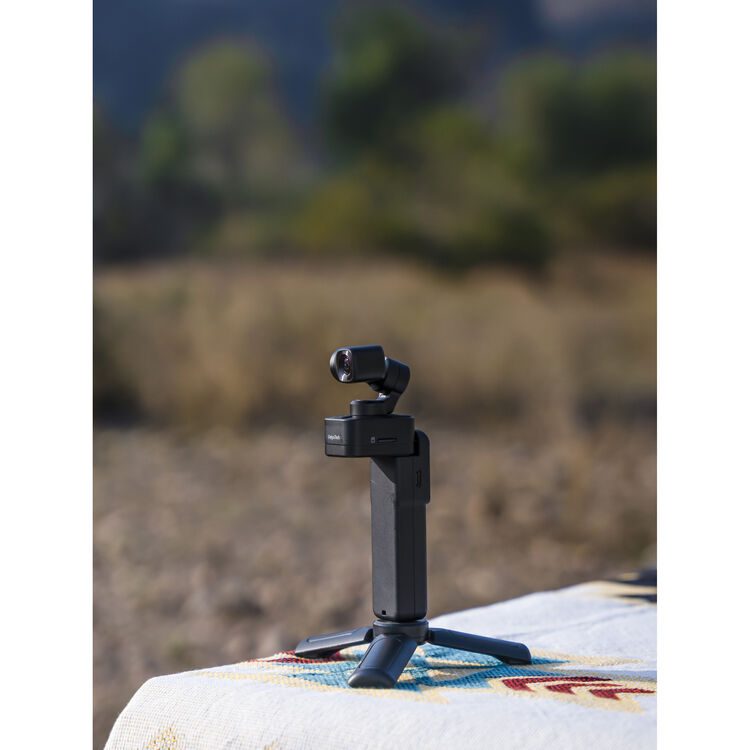 Feiyu Pocket 3 3-Axis Handheld Gimbal Camera with Remote Handle Kit